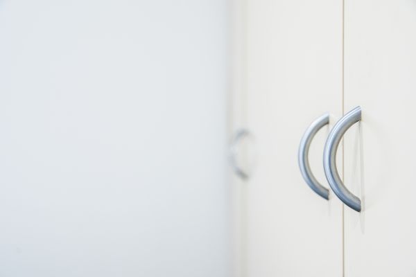 Cabinet Handle Replacement Service